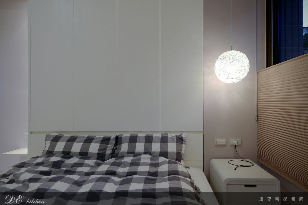 臥房設計｜北歐風格｜系統家具｜板材 MFC：浮雕白